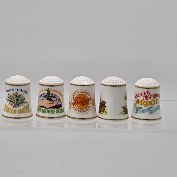 Country Store Advertising Thimbles Set of 25 and Info Cards W/ Wood Display Rack - Picture 15 of 16